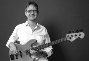 Joey Becker - E-Bass - Gitarre - Unterricht - in Wiesbaden