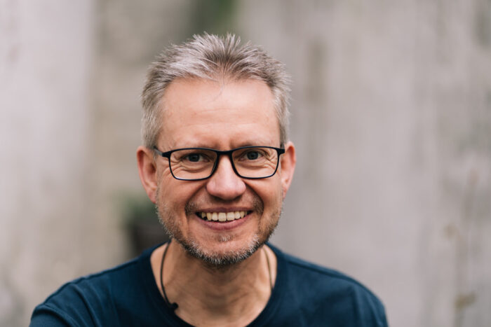 Joey Becker - E-Bass- und Gitarrenunterricht in Wiesbaden, für Anfänger und Fortgeschrittene